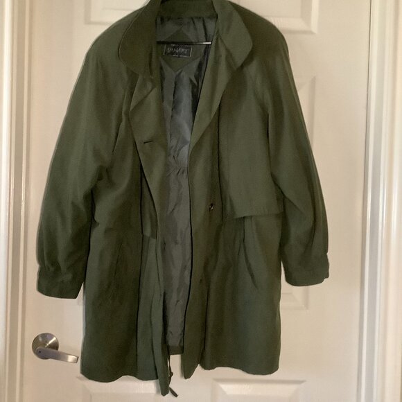 Gallery Woman Navy Colored Jacket - Picture 1 of 5